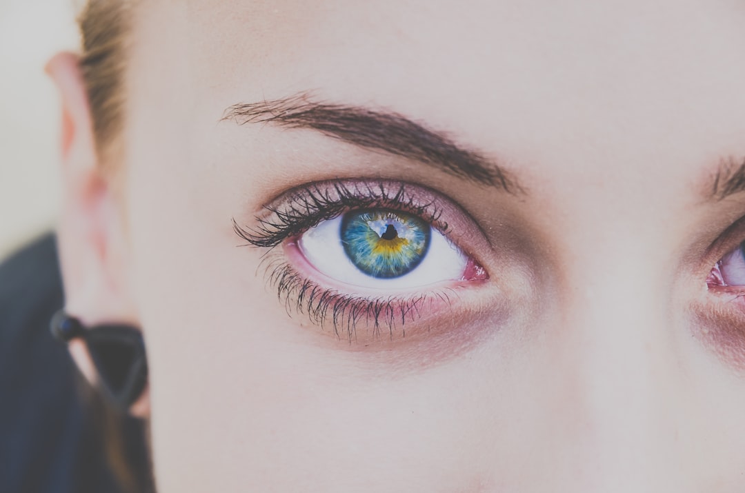 Effective Eye Care with Ocusoft Lid Scrub